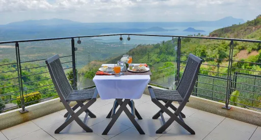 Image for article 12 Stunning Resorts Worth the Road Trip from Manila