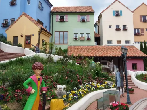 Image for article How to Explore South Korea’s Petite France in A Day