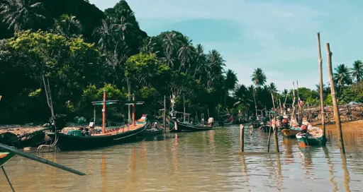 Image for article Khanom Travel Guide: What to Do & Where to Go