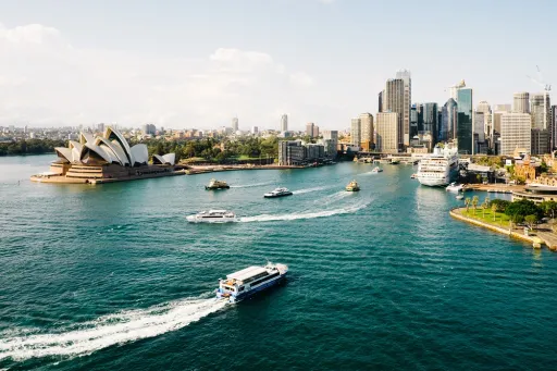 Image for article A Singaporean’s Guide to the Work and Holiday Visa Programme in Australia