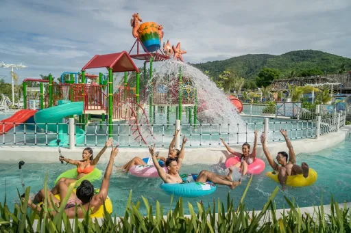 Image for article Christmas in the Philippines: 9 Hotels with Exclusive Treats for the Holiday Season