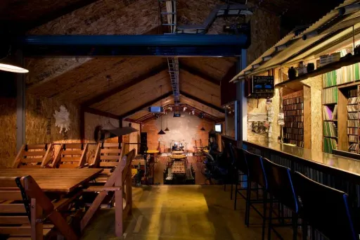 Image for article Where to Find Korea’s Coolest Vinyl Bars