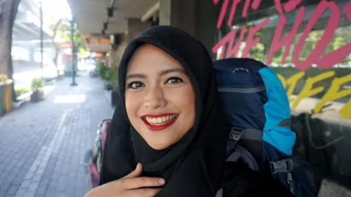 Image for article Meet the Girl Who Left Indonesia to Travel with Just US$1000 and A Backpack