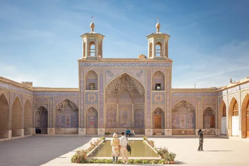 Image for article 15 Awe-inspiring Mosques Around the World Worth Visiting