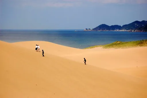 Image for article The Tottori Sand Dunes in Japan is a Little-Known Place You Should Visit