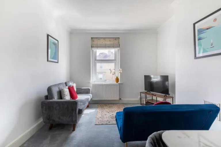 Airbnb Bath near Roman Baths 