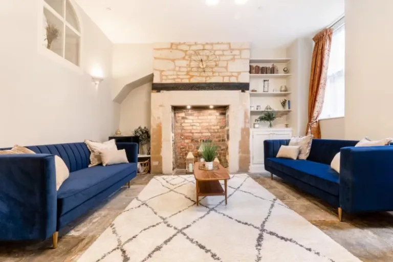 Airbnb Bath near Roman Baths 