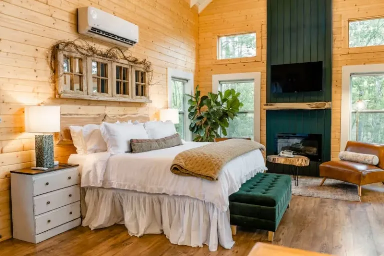 Treehouse Airbnb United States 