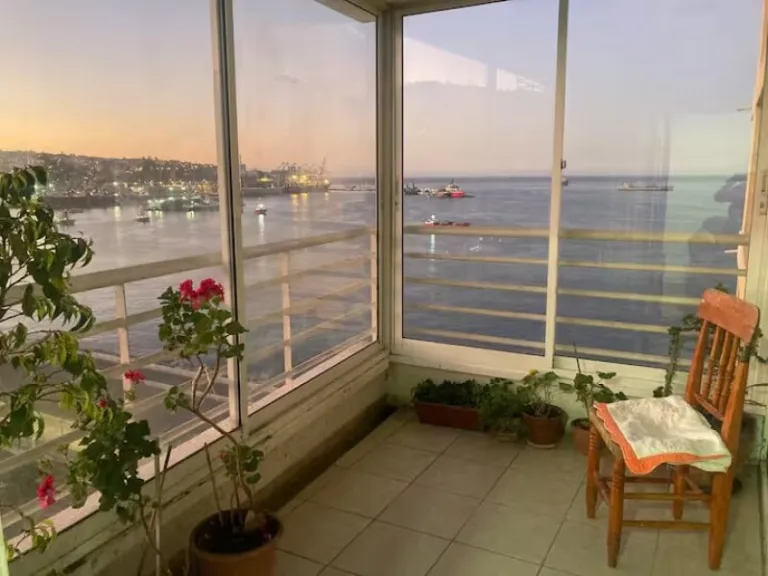 bay view Airbnbs in Valparaíso