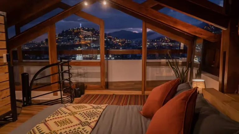 Airbnbs in Quito with views