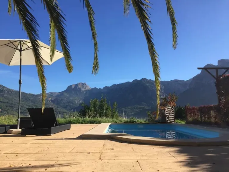 romantic Airbnbs in Sóller