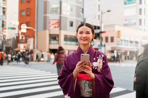 Image for article Why a Japanese Phone Number Makes Travel in Japan Easier