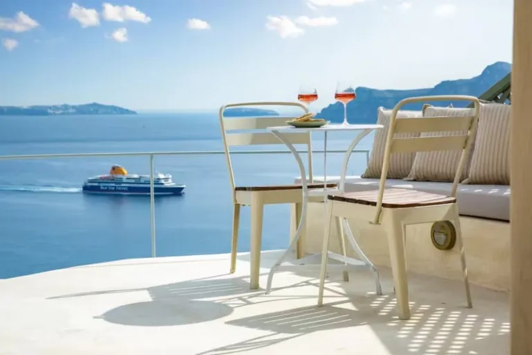 Cave Airbnb Oia Santorini 