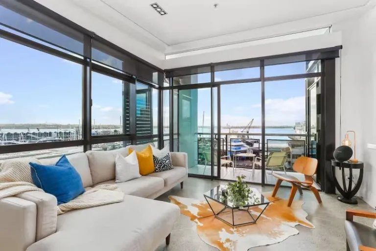 Harbor Airbnbs in Auckland