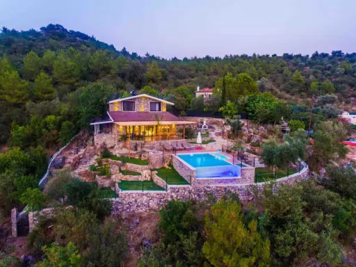 Image for article Best Airbnb Fethiye Turkey : 8 Turquoise Coast Beach Town Vacation Villas