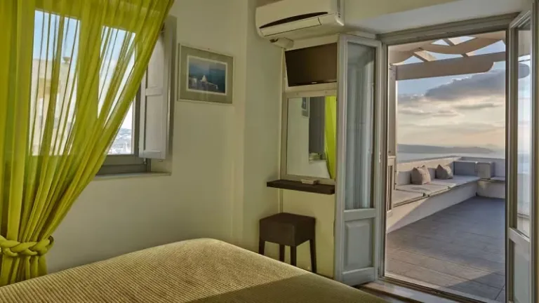 Airbnb Fira Santorini 