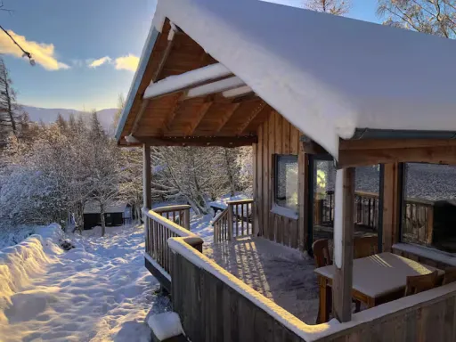 Image for article Best Airbnb Inverness 2025: 8 Loch Ness Highland Capital Retreats