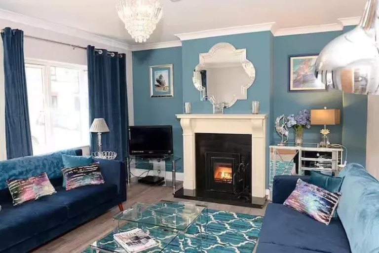 modern townhouse Airbnb stays in Galway 