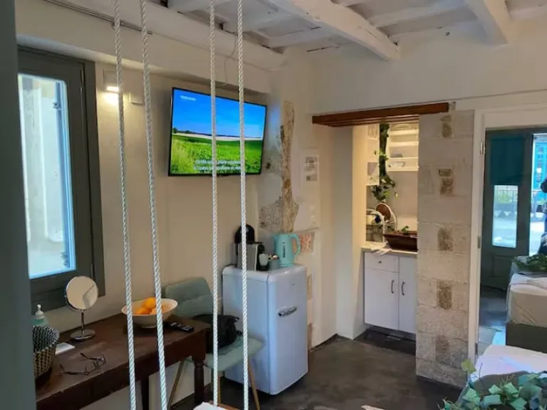 cute Airbnb stays in Chania