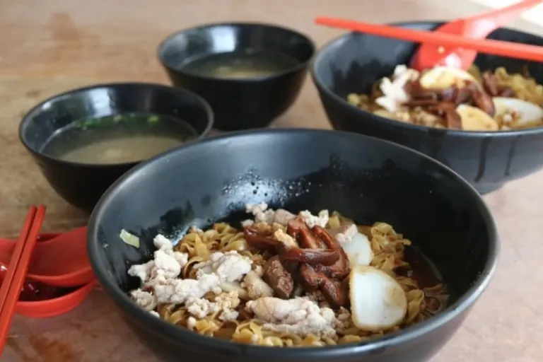 food districts in Singapore