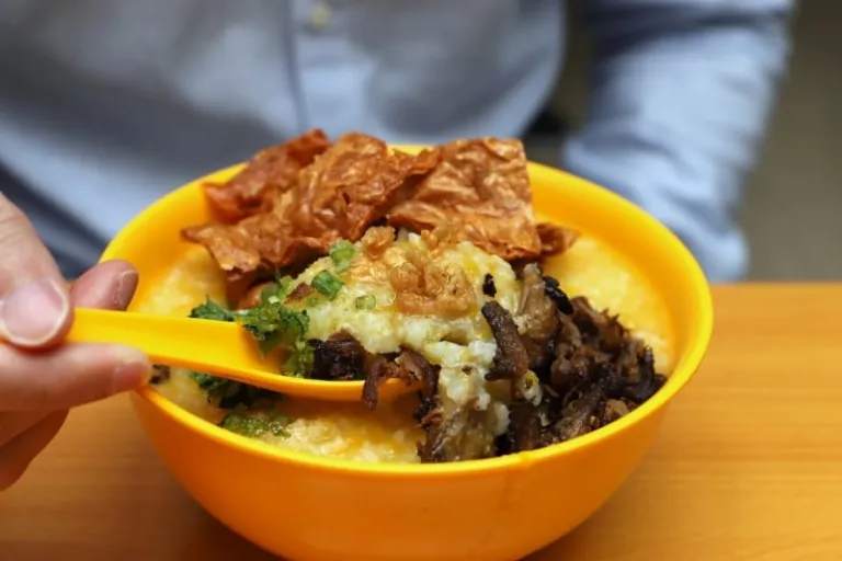 food districts in Singapore