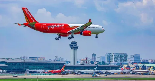 Image for article Vietjet Offers Free eSIM for Singapore Travellers Flying to Vietnam This Festive Season!