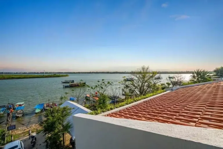 Airbnb stays in Hoi An in light district