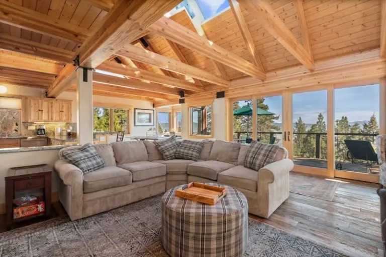 luxurious Airbnbs in Lake Tahoe