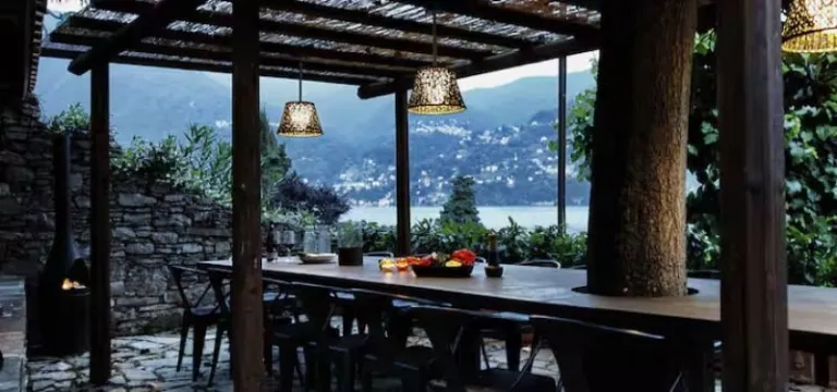 luxury Airbnb stays on Lake Como