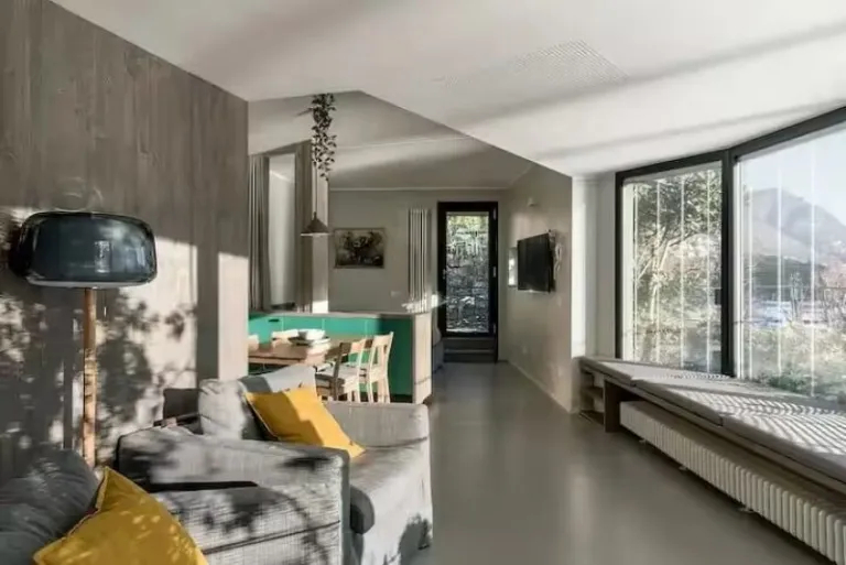cosy Airbnb stays on Lake Como