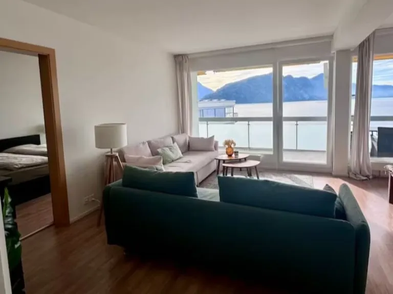 comfy Airbnbs in Lucerne Lake