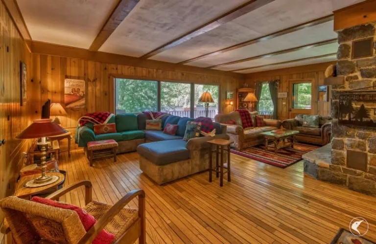 Airbnb stays in Lake Placid, new york 