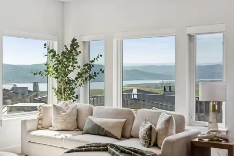 lakeside Airbnb stays in Park City