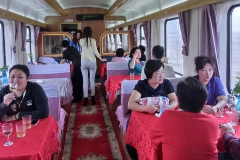 china high speed rail dining carriage