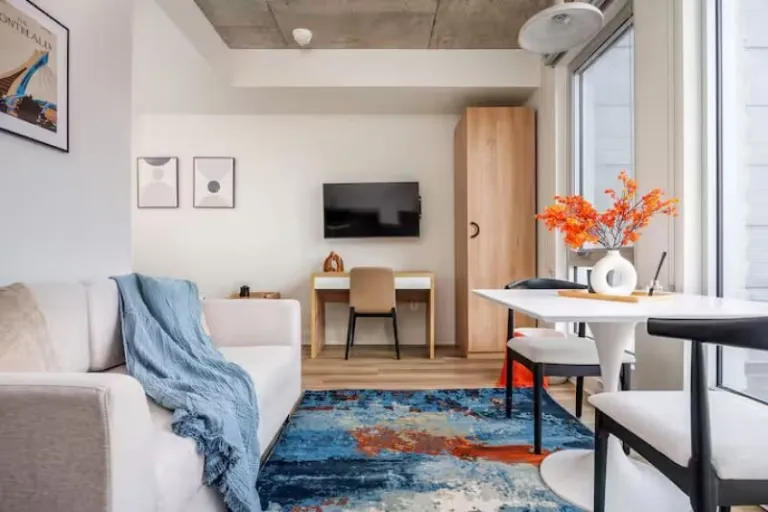 airbnb stays in Montreal for art scene 