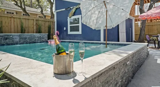 Image for article 8 Best Airbnb Stays in Galveston, Texas for Family Vacations