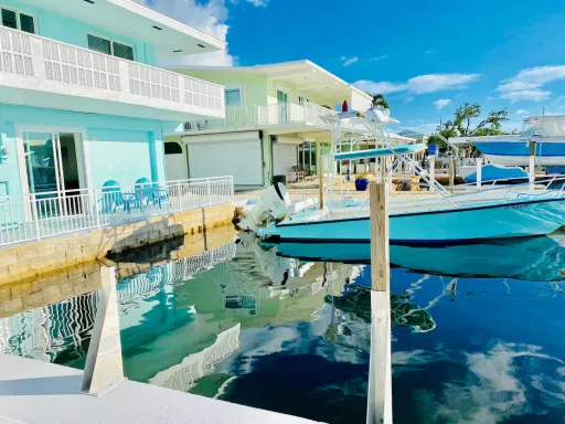 Image for article 8 Best Airbnb Stays in Key Largo for Diving and Snorkeling