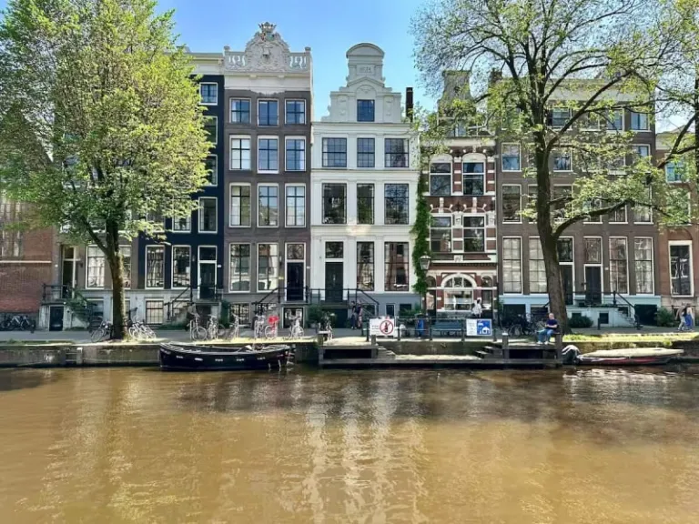 Airbnb in old Amsterdam