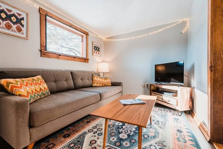 Airbnb Sugarloaf Maine 