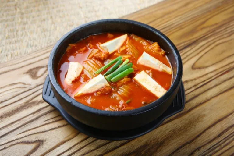 kimchi jiggae