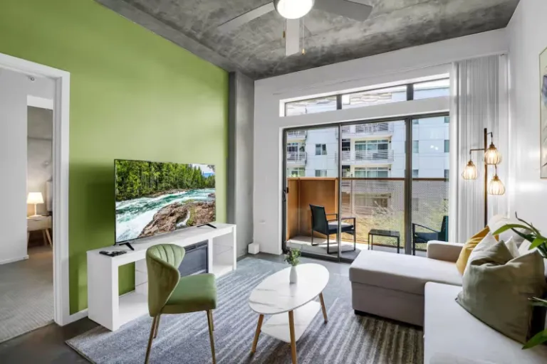 Airbnb stays in Phoenix