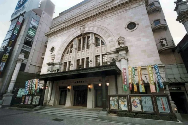 Osaka Shochikuza Theatre