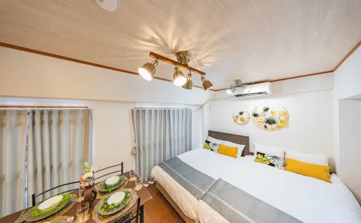 Image for article 8 Airbnb Stays in Tokyo for a Modern Japanese Experience in 2025