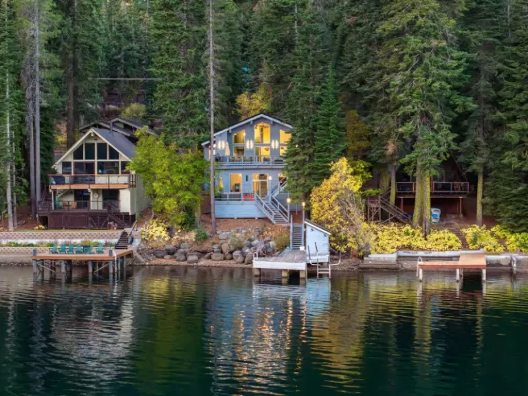 lakefront Airbnb Stays in Lake Tahoe