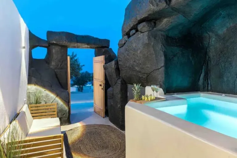 aesthetic Cave Airbnbs in Greece