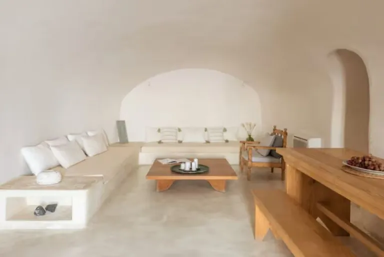 chic Cave Airbnbs in Greece