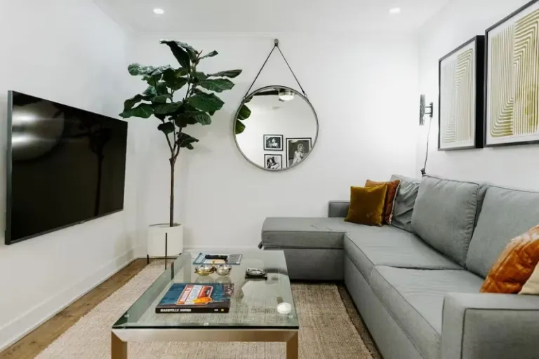 Airbnbs in Nashville Music row