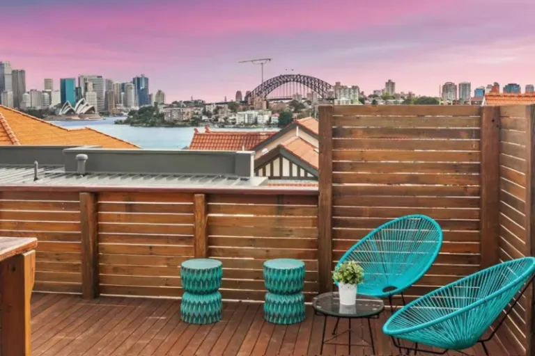 Airbnb Sydney with Harbour Views