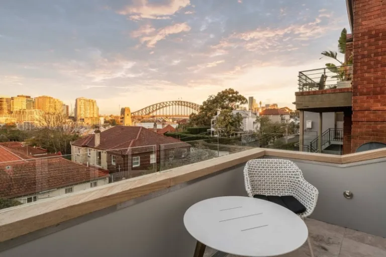 Airbnb Sydney with Harbour Views