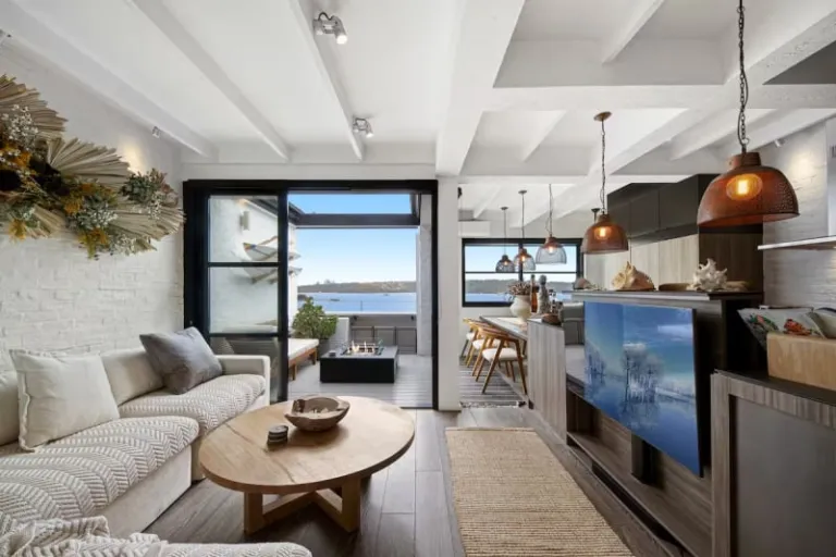Airbnb Sydney with Harbour Views